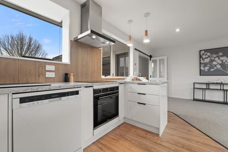 Photo of property in 12b Mary Street, Papanui, Christchurch, 8053