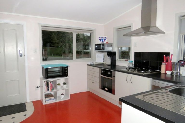 Photo of property in 75 Tees Street, South Hill, Oamaru, 9400