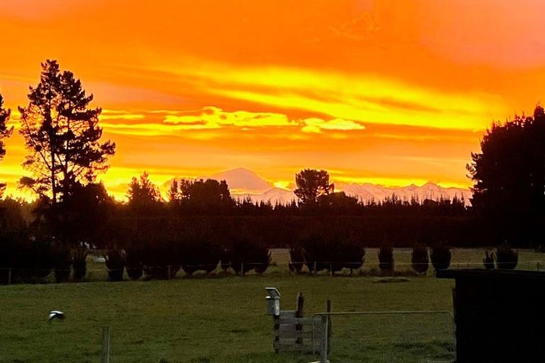 Photo of property in 981a Old West Coast Road, West Melton, Christchurch, 7671