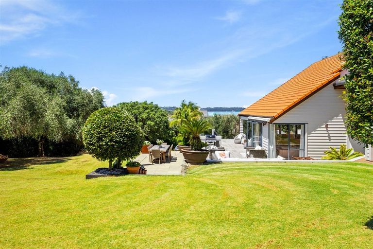 Photo of property in 86a Wiseley Road, West Harbour, Auckland, 0618