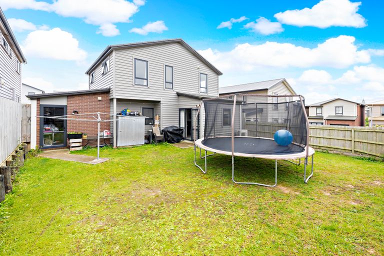 Photo of property in 6 Kohi Kai Place, Weymouth, Auckland, 2103