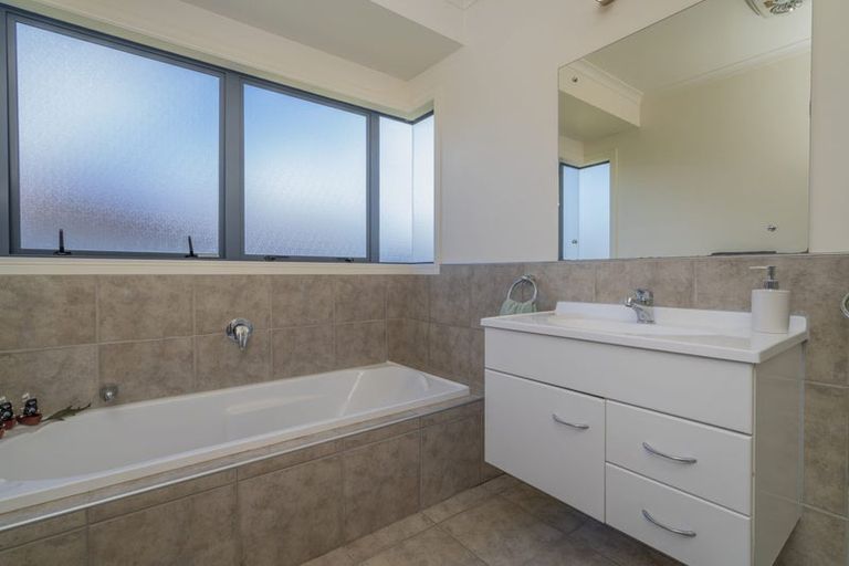 Photo of property in 5 Heritage Close, Whitianga, 3510