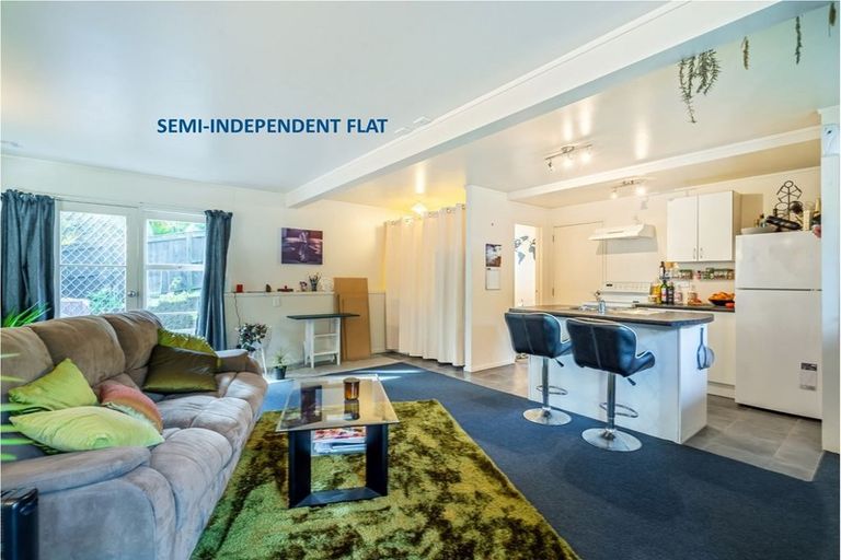 Photo of property in 17 Houston Place, Bayview, Auckland, 0629