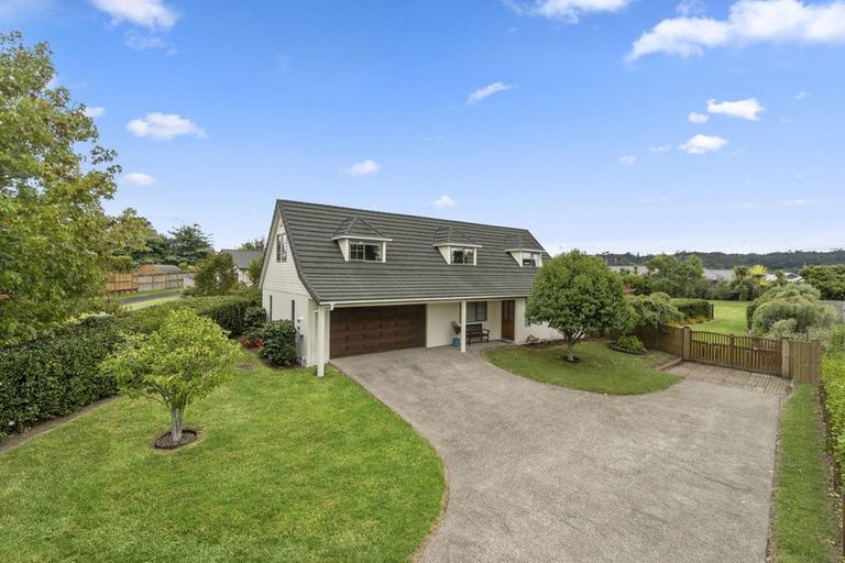 Photo of property in 79 Sunny Crescent, Huapai, Kumeu, 0810