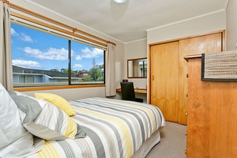 Photo of property in 72 Matipo Road, Mairangi Bay, Auckland, 0630