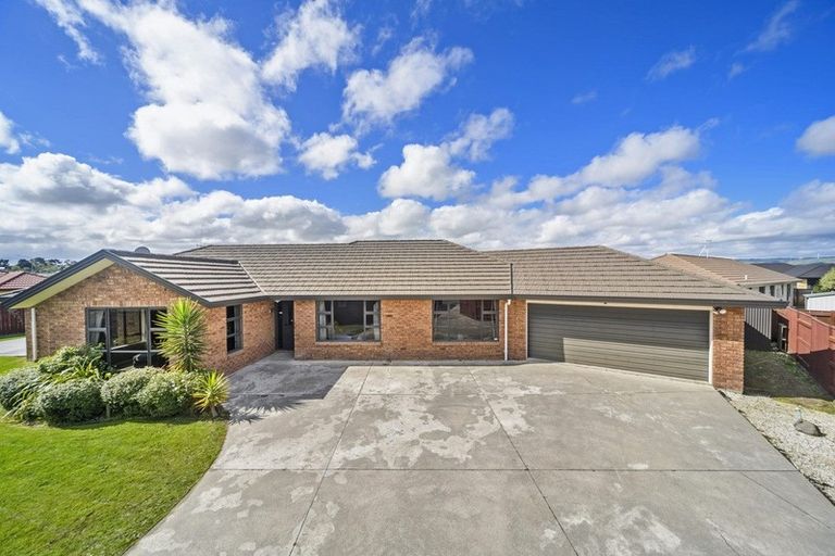 Photo of property in 22 Cleveland Heights, Kelvin Grove, Palmerston North, 4414