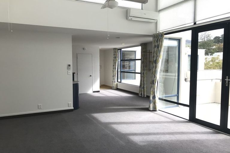 Photo of property in Anderson Apartments, 11/248 Willis Street, Te Aro, Wellington, 6011
