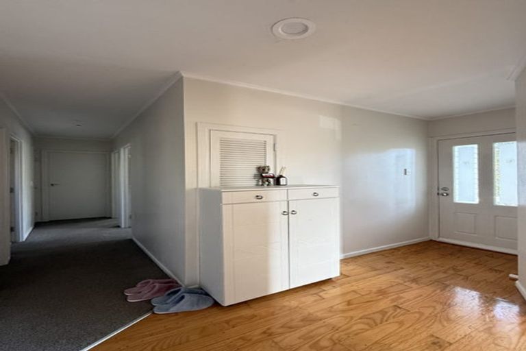 Photo of property in 9 Linwood Avenue, Forrest Hill, Auckland, 0620