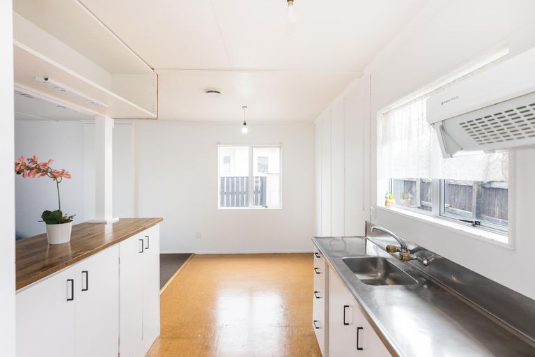 Photo of property in 18a Newton Place, Westbrook, Palmerston North, 4412