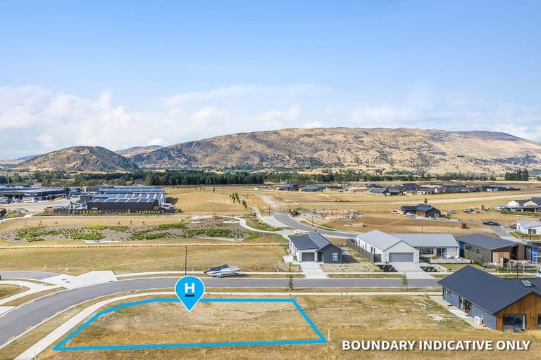 Photo of property in 9 Simpson Crescent, Wanaka, 9305