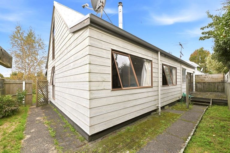 Photo of property in 19 Larch Street, Victoria, Rotorua, 3010