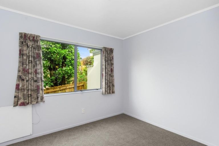 Photo of property in 12b Resolution Road, Welcome Bay, Tauranga, 3112