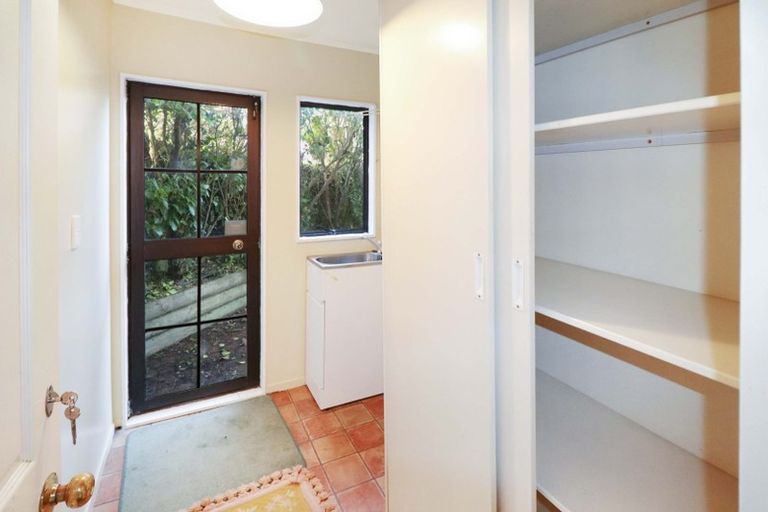 Photo of property in 38 Gurkha Crescent, Khandallah, Wellington, 6035