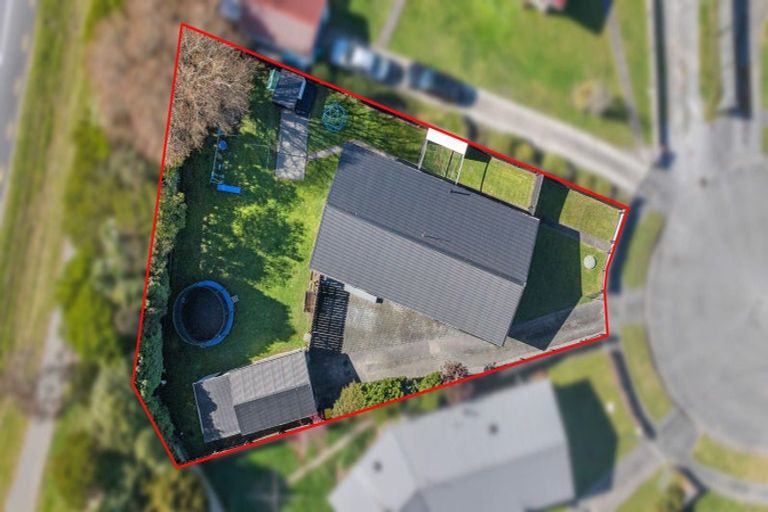 Photo of property in 21 Besant Place, Avondale, Christchurch, 8061