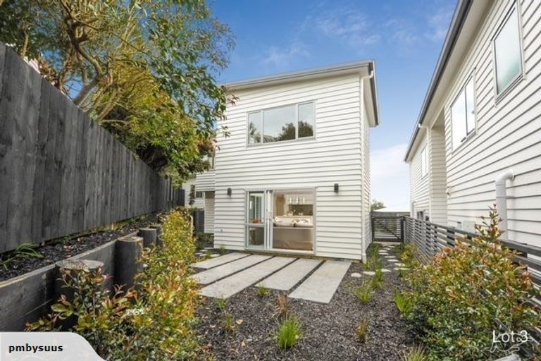 Photo of property in 6c Mount Taylor Drive, Glendowie, Auckland, 1071