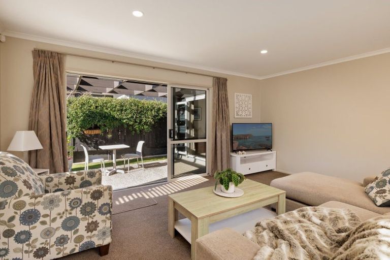 Photo of property in 16 Bridgewater Way, Pyes Pa, Tauranga, 3112