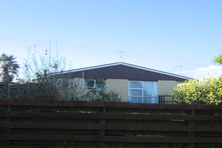 Photo of property in 49 Donovan Road, Paraparaumu Beach, Paraparaumu, 5032
