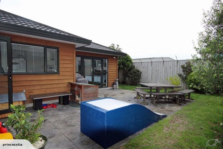 Photo of property in 115 Mandel Mews, Waiwhetu, Lower Hutt, 5010