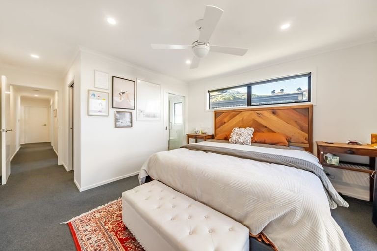 Photo of property in 123 Mawai Hakona Drive, Wallaceville, Upper Hutt, 5018