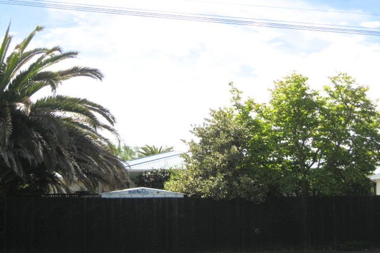 Photo of property in 25 Daniels Road, Redwood, Christchurch, 8051