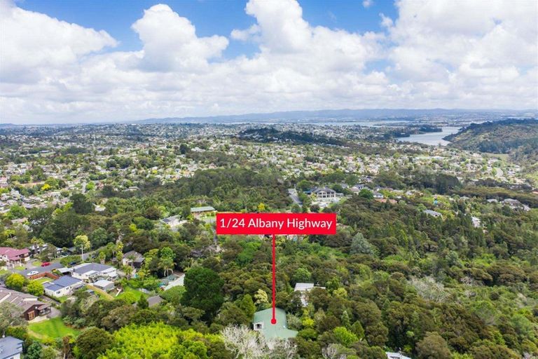 Photo of property in 1/24 Albany Highway, Greenhithe, Auckland, 0632