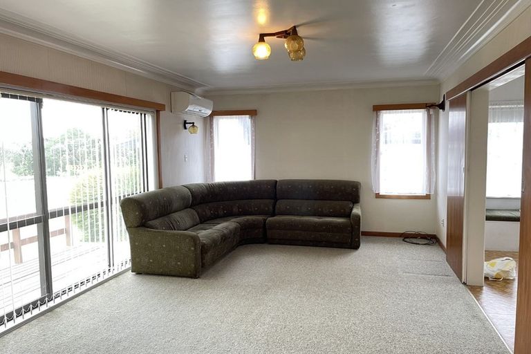 Photo of property in 111 Wallace Road, Mangere Bridge, Auckland, 2022