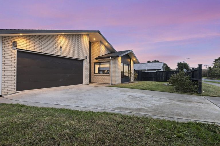 Photo of property in 219 Matua Road, Kumeu, 0810