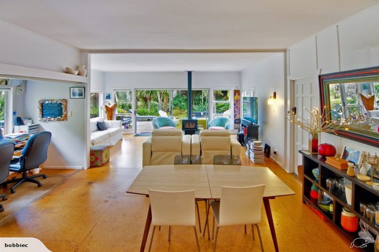 Photo of property in 54 Beach Valley Road, Piha, New Lynn, 0772