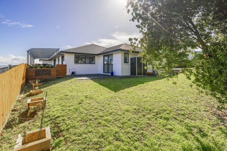 Photo of property in 55a Twin Parks Rise, Papakura, 2110