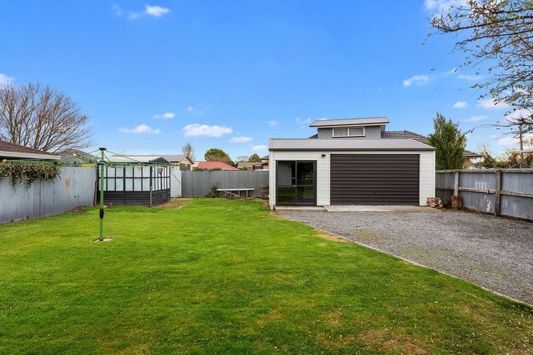 Photo of property in 633 Main North Road, Belfast, Christchurch, 8051