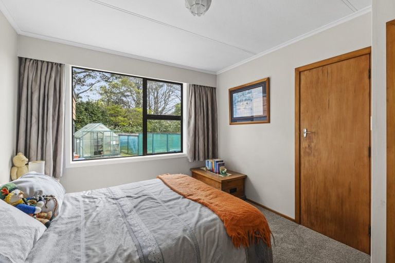 Photo of property in 95 Manu Crescent, Upper Vogeltown, New Plymouth, 4310