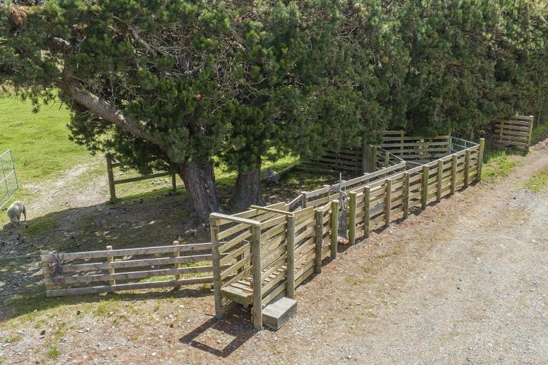 Photo of property in 214 Bush Road, Oxford, 7495