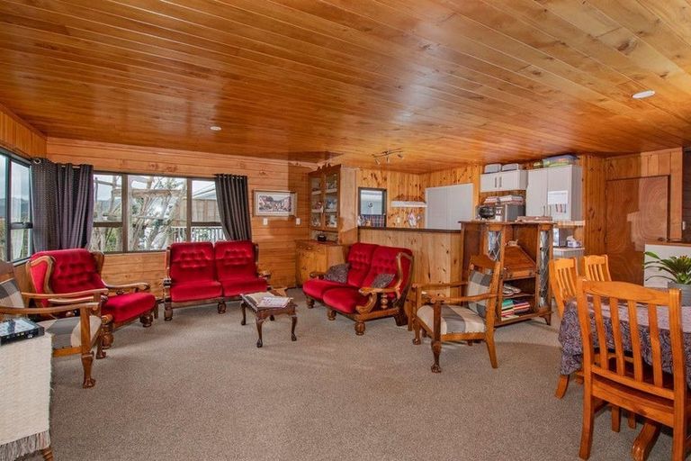 Photo of property in 64 Handforth Street, Onerahi, Whangarei, 0110