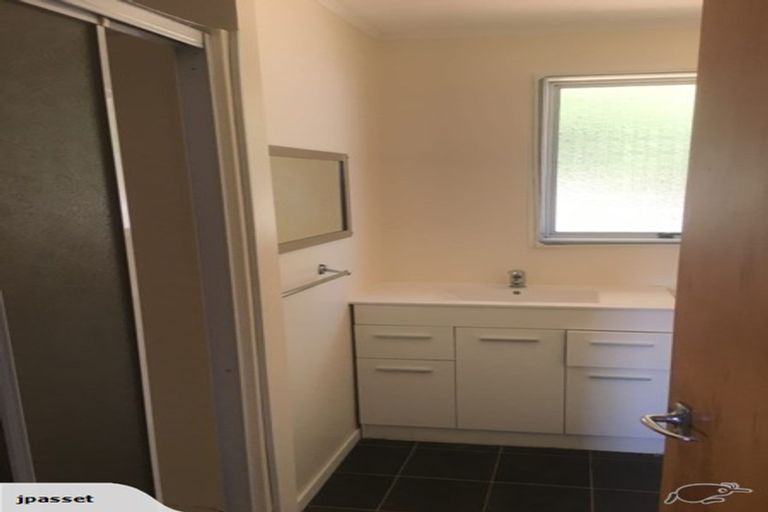 Photo of property in 80 Salamanca Road, Sunnynook, Auckland, 0620