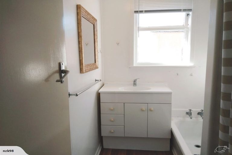 Photo of property in 3 Armagh Street, Levin, 5510