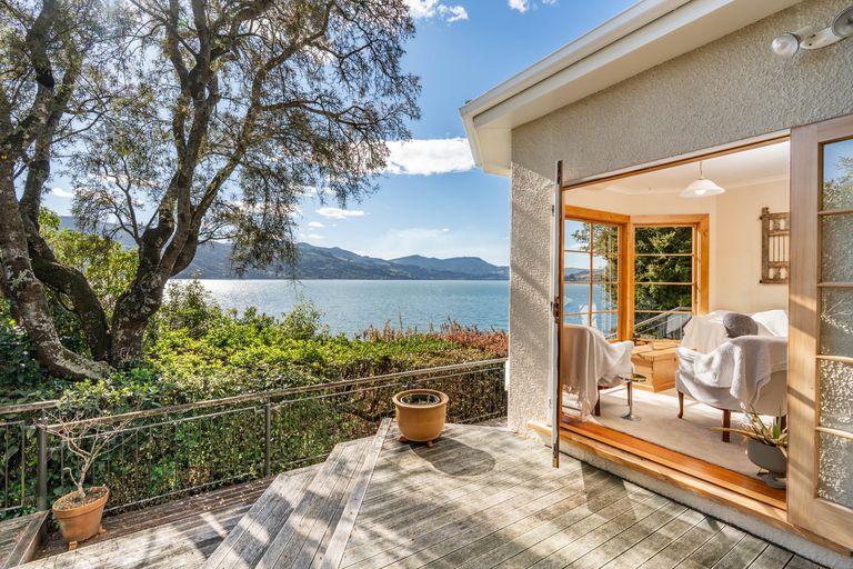 Photo of property in 1 Howard Street, Macandrew Bay, Dunedin, 9014
