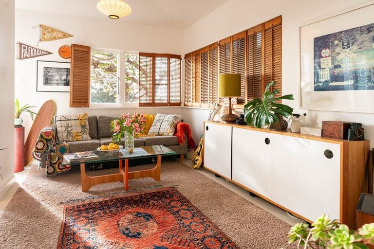 Photo of property in 121 Wellington Road, Paekakariki, 5034