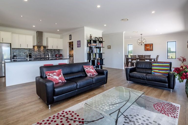 Photo of property in 33 Spencer Lane, Greytown, 5712