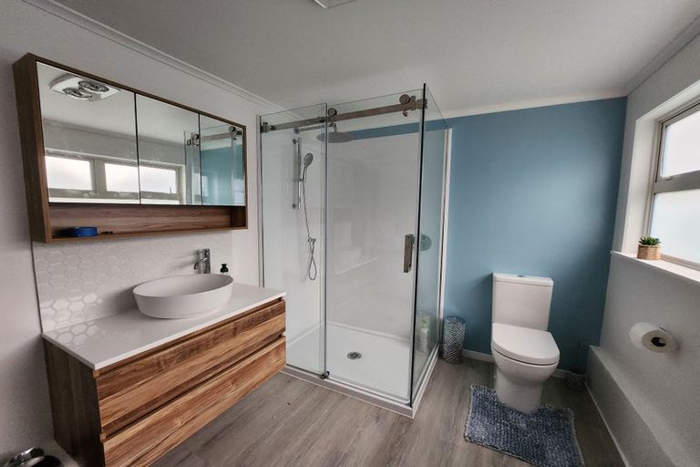 Photo of property in 5 Sunshine Crescent, Kelson, Lower Hutt, 5010