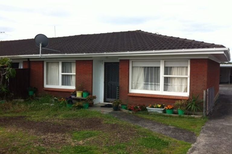 Photo of property in 1/680 Pakuranga Road, Howick, Auckland, 2010