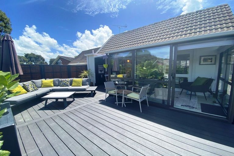 Photo of property in 3 Bellbird Place, Orewa, 0931