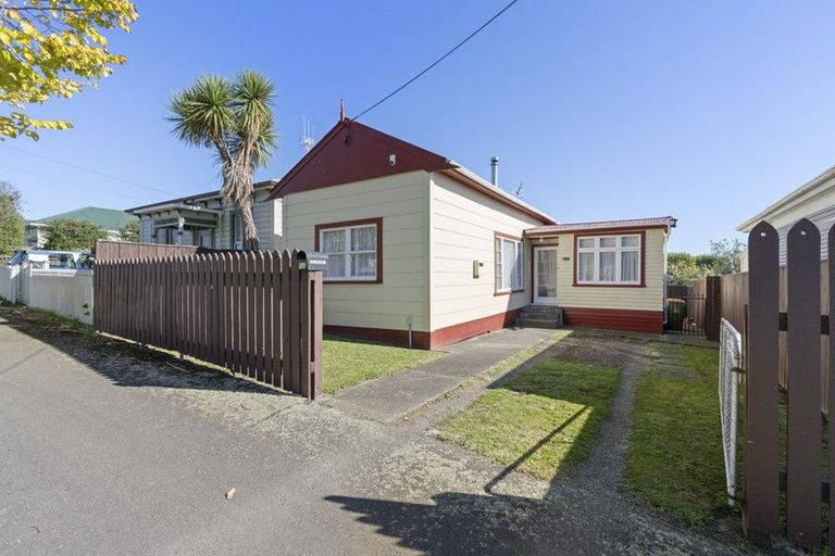 Photo of property in 145 Cambridge Street, Levin, 5510