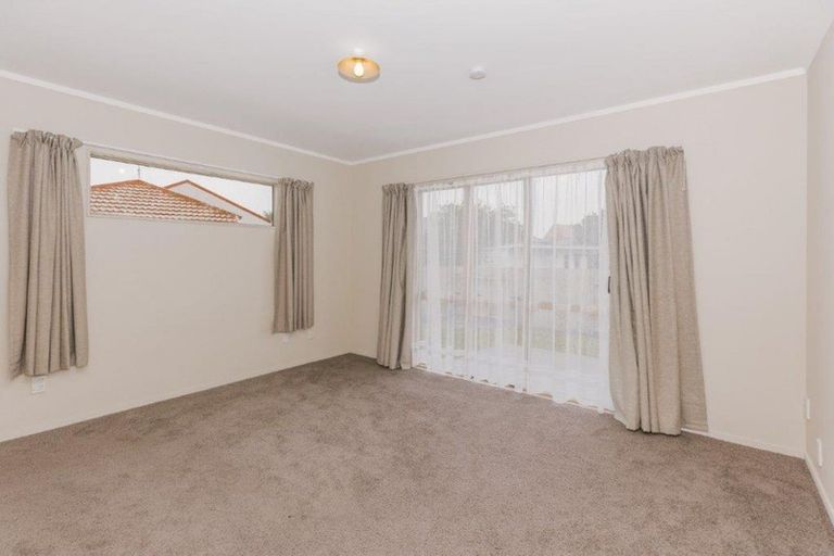 Photo of property in 14 Emmerdale Mews, Highbury, Palmerston North, 4412