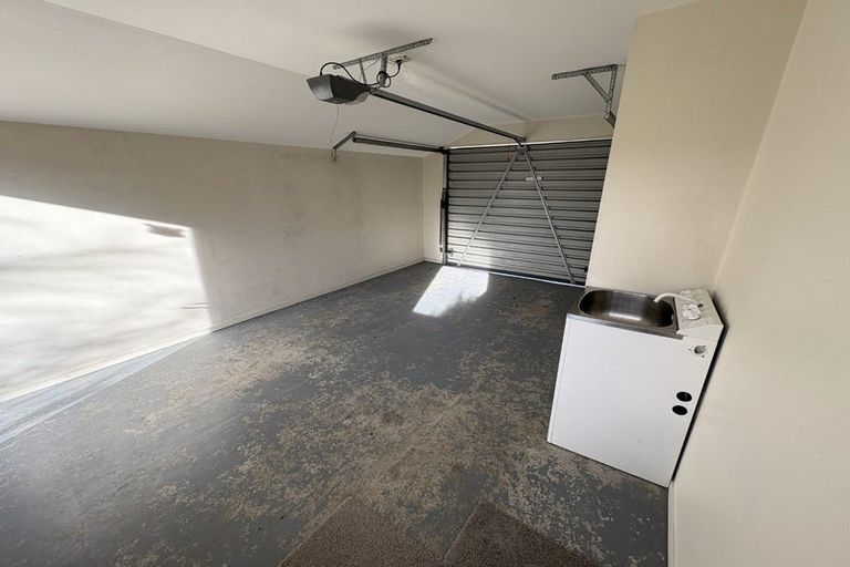 Photo of property in 17d Division Street, Riccarton, Christchurch, 8041