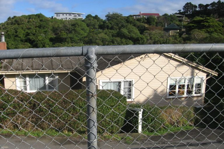 Photo of property in 47 Maungaraki Road, Korokoro, Lower Hutt, 5012