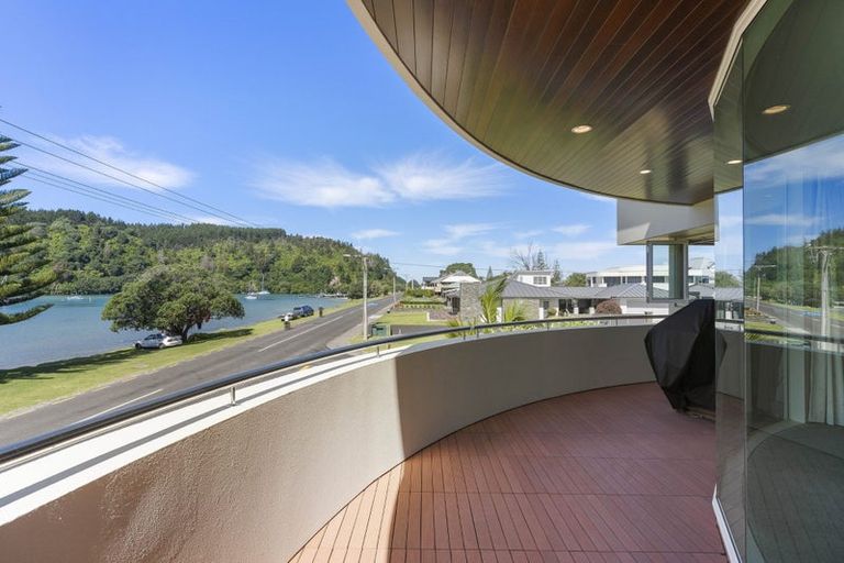 Photo of property in 301 Beach Road, Whangamata, 3620