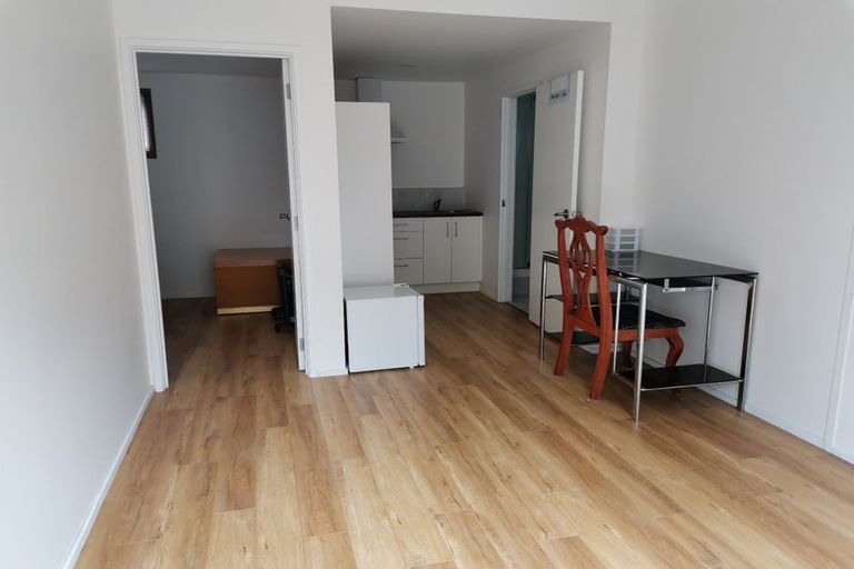 Photo of property in 35 Quebec Road, Milford, Auckland, 0620