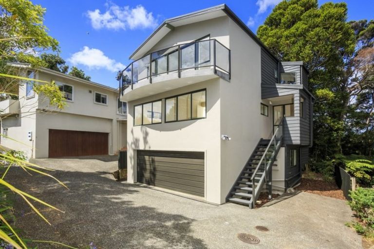 Photo of property in 2/22 Arcadia Crescent, Bayview, Auckland, 0629