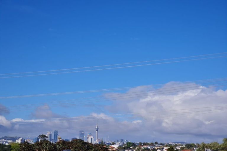 Photo of property in 2/6 Evan Street, Belmont, Auckland, 0622