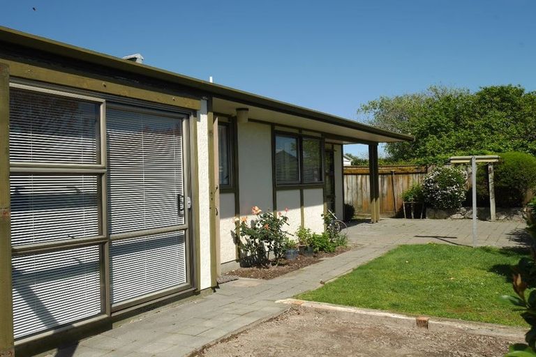 Photo of property in 63a Ngaio Road, Waikanae, 5036